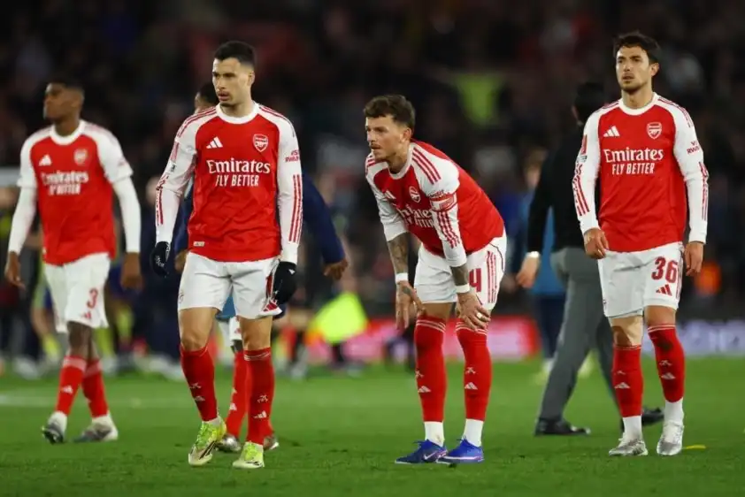 Ông cũng nói thêm là Arsenal cần chứng minh được bản lĩnh của mình (Ảnh: Mirror)